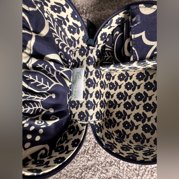 Vera Bradley Travel Jewelry Case . - Picture 8 of 9